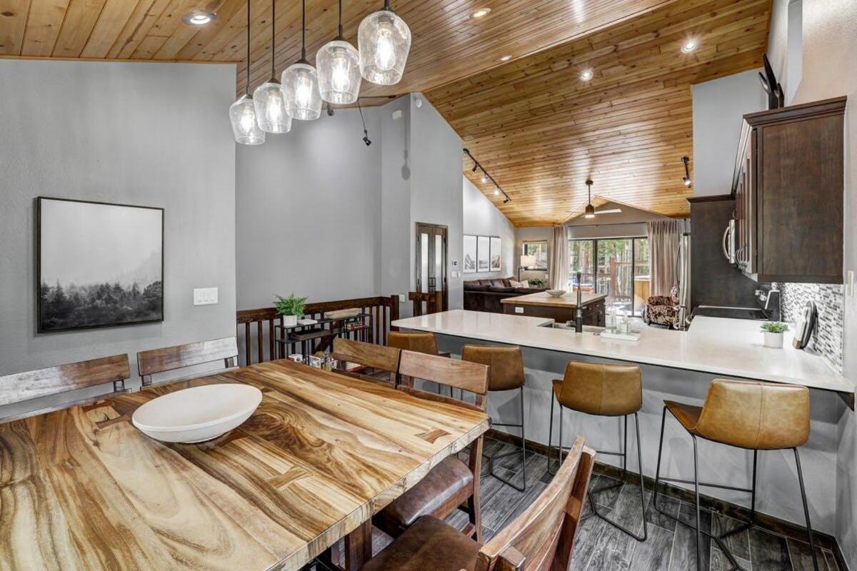 Luxury Modern Townhome Steps To Ski Lifts And Downtown With Nature At Your Patio Брекенридж Экстерьер фото